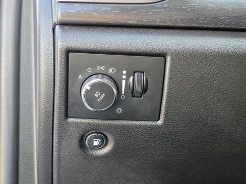 Used 2018 Jeep Grand Cherokee Laredo image 14