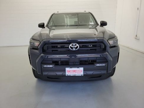 Used 2025 Toyota 4Runner SR5 AWD/4WD image 3