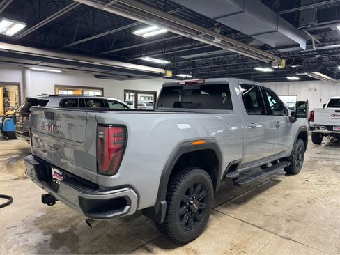 Certified 2025 GMC Sierra 3500 AT4 image 4