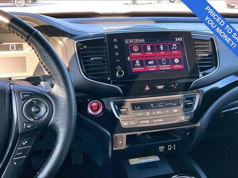 Used 2023 Honda Ridgeline Black Edition image 9