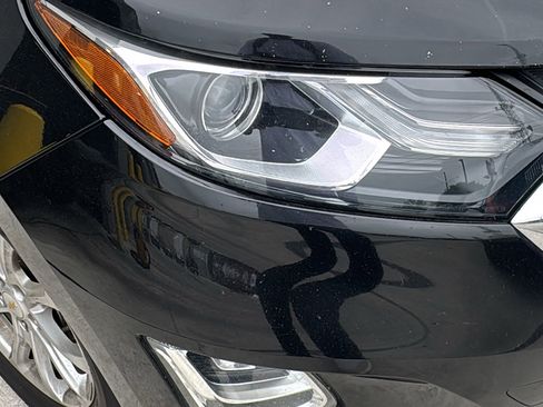 Used 2020 Chevrolet Equinox LS FWD image 9