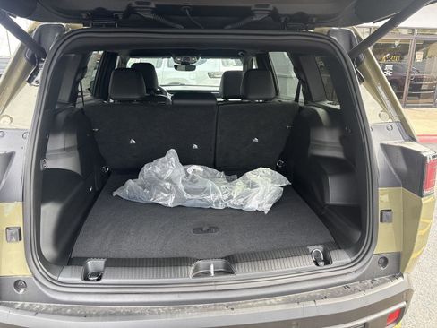 New 2026 Jeep Cherokee Limited AWD/4WD image 11