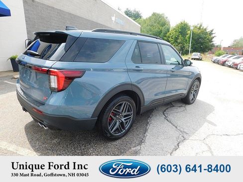 Used 2025 Ford Explorer ST AWD/4WD image 9
