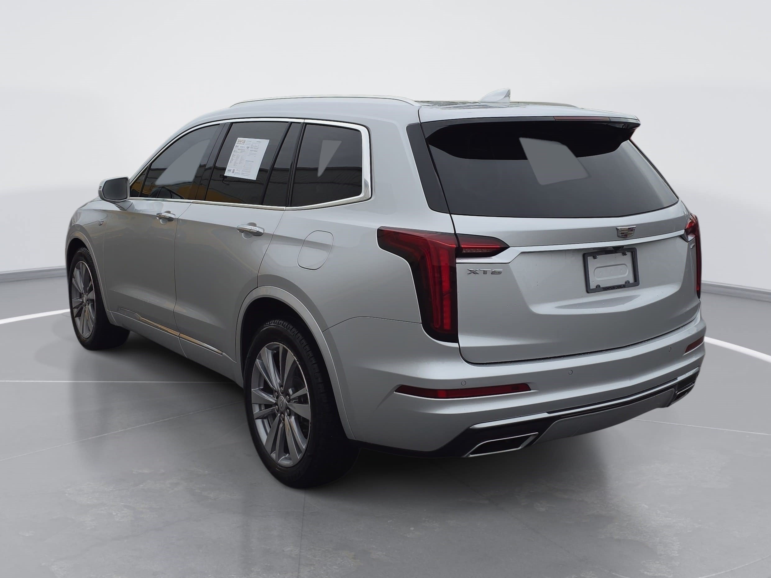 Used 2020 Cadillac XT6 Premium Luxury FWD image 5