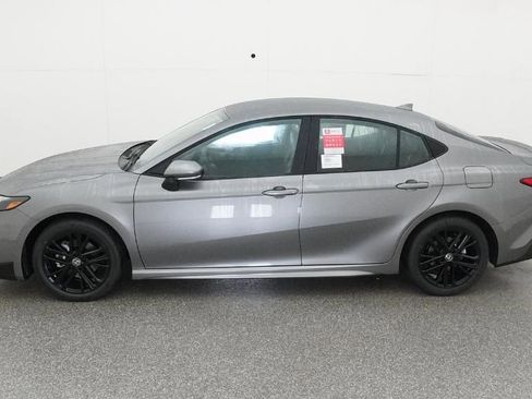 New 2026 Toyota Camry SE image 9