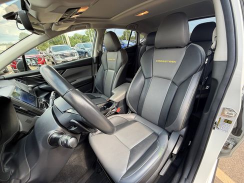 Used 2022 Subaru Crosstrek 2.5i Sport w/ Moonroof Package image 9