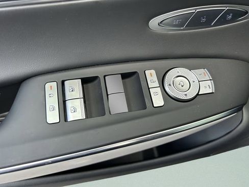 New 2026 Genesis GV70 2.5T Advanced image 24