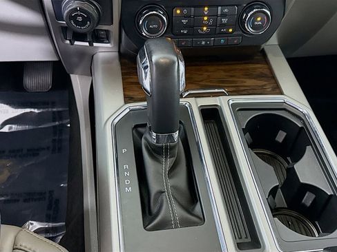 Used 2019 Ford F150 Lariat image 10