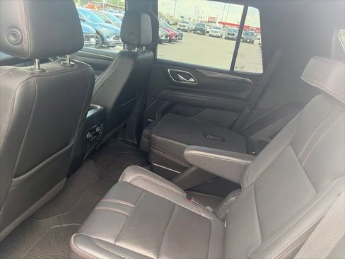 Used 2022 Chevrolet Tahoe RST w/ Luxury Package AWD/4WD image 11
