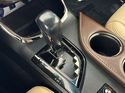 Used 2014 Toyota Avalon Limited FWD image 21