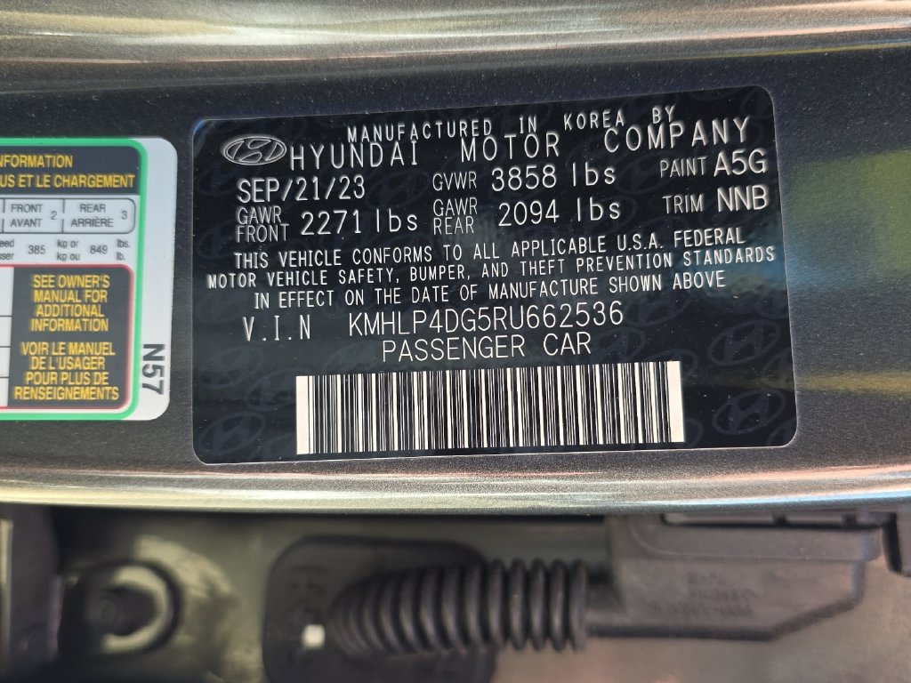 Used 2024 Hyundai Elantra Limited FWD image 32
