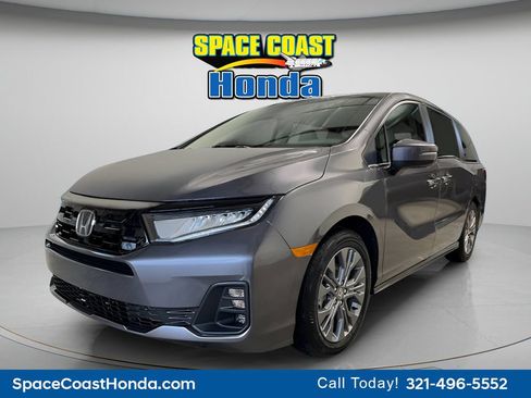 New 2026 Honda Odyssey Touring image 7
