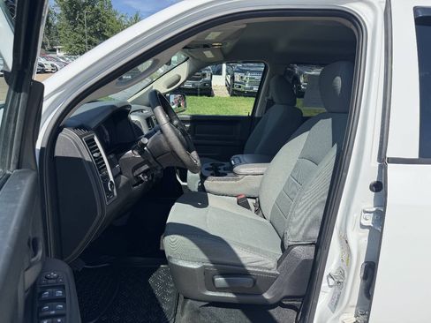 Used 2017 RAM 1500 Express AWD/4WD image 11