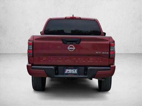 Used 2023 Nissan Frontier SV image 6