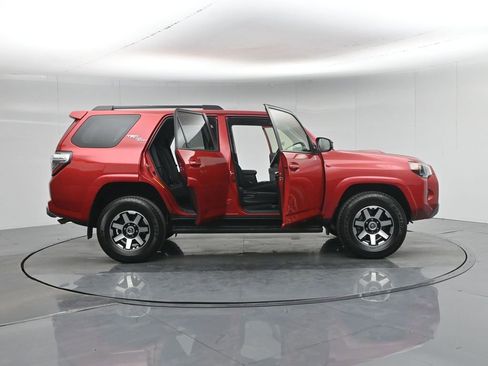 Used 2024 Toyota 4Runner TRD Off-Road image 4
