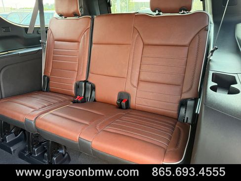 Used 2024 GMC Yukon XL Denali Ultimate AWD/4WD image 18