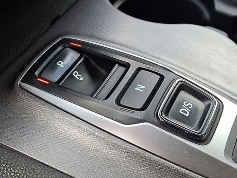 Used 2021 Honda Ridgeline Sport image 15