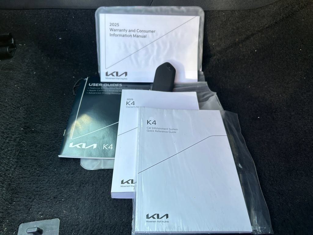 Used 2025 Kia K4 FWD image 16