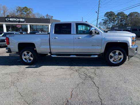 Used 2017 Chevrolet Silverado 2500 LT w/ LT Plus Package image 2