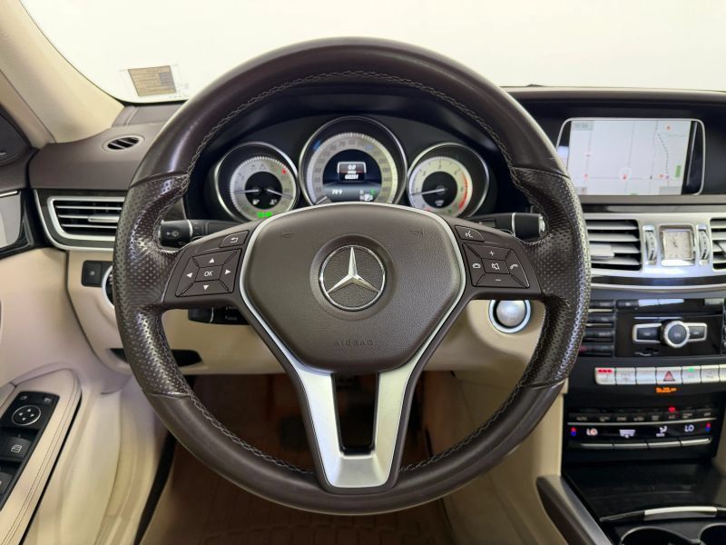 Used 2014 Mercedes-Benz E 250 BlueTEC 4MATIC Sedan image 87