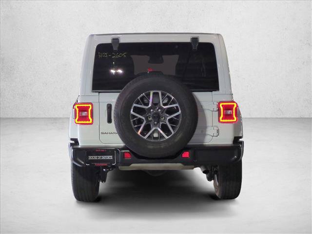 Used 2026 Jeep Wrangler Unlimited Sahara AWD/4WD image 7