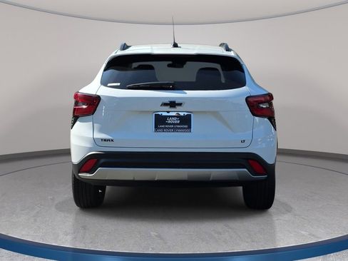 Used 2024 Chevrolet Trax LT w/ Driver Confidence Package FWD image 7