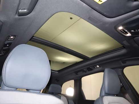 Used 2021 Volvo XC60 T5 R-Design w/ Protection Package Premier image 19