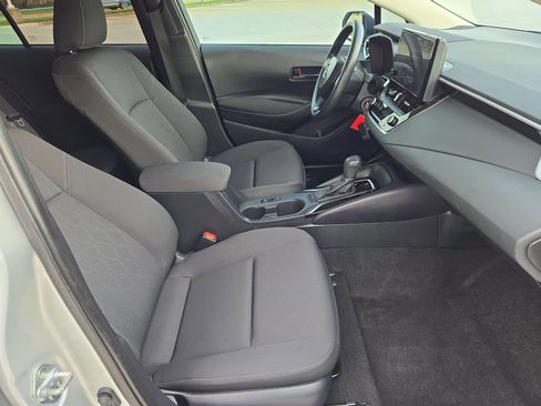 Used 2024 Toyota Corolla LE FWD image 30