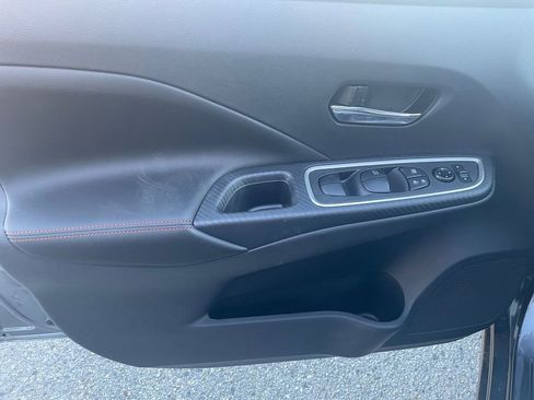 New 2025 Nissan Versa SR w/ Trunk Package image 11