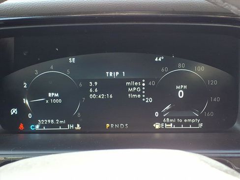 Certified 2022 Lincoln Nautilus AWD w/ Premium Package image 24