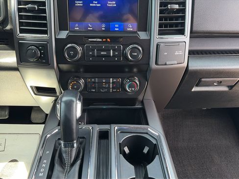 Used 2019 Ford F150 XLT w/ Equipment Group 302A Luxury AWD/4WD image 25