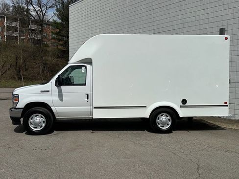 New 2027 Ford E-350 and Econoline 350 Super Duty w/ Power Equipment Group image 2