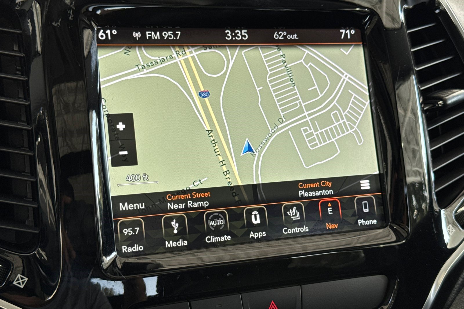 Used 2019 Jeep Cherokee Limited FWD image 25