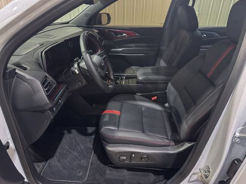 Used 2026 Chevrolet Traverse RS AWD/4WD image 10