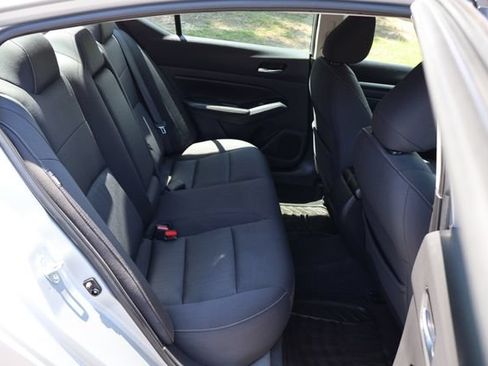 Used 2021 Nissan Altima 2.5 SV FWD image 21