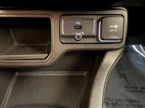 Used 2019 Jeep Renegade Altitude w/ Quick Order Package 22M image 37