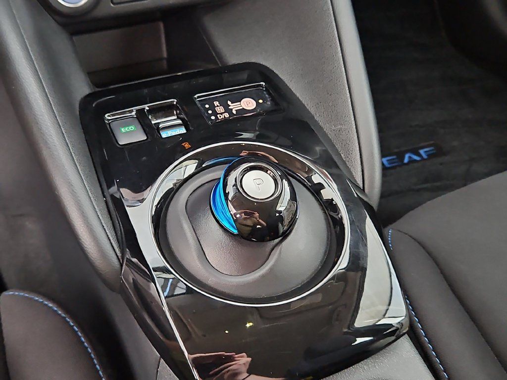 Certified 2023 Nissan Leaf SV Plus FWD image 31