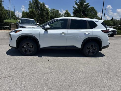 New 2026 Nissan Rogue SV FWD image 4