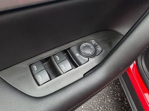 Used 2022 Chevrolet Blazer LT image 13