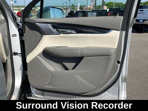 Used 2020 Cadillac XT6 Premium Luxury FWD image 32