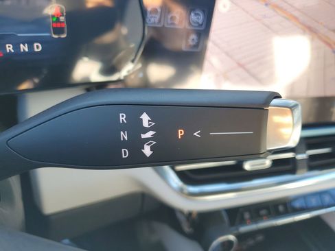 New 2026 Chevrolet Equinox EV LT image 27