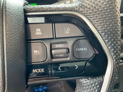 Used 2023 Toyota Sequoia Platinum AWD/4WD image 11