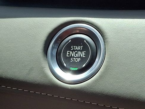 Used 2021 Cadillac Escalade Premium Luxury Platinum w/ Heavy-Duty Trailer Package AWD/4WD image 26