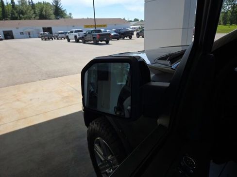 Used 2019 Ford F150 Lariat w/ Equipment Group 502A Luxury AWD/4WD image 21