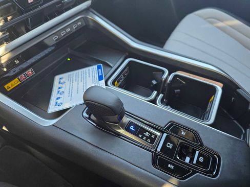 New 2026 Lexus TX 500h AWD image 32