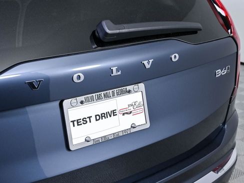 Used 2026 Volvo XC90 B6 Ultra w/ Protection Package AWD/4WD image 40
