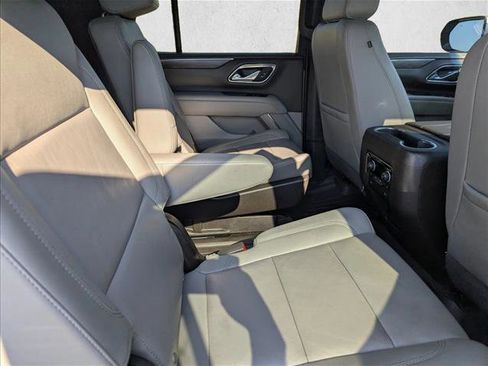 Used 2022 Chevrolet Tahoe Z71 w/ Luxury Package AWD/4WD image 30