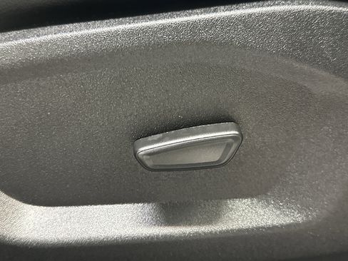 Used 2024 Ford Edge SEL w/ Convenience Package image 24