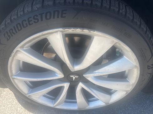 Used 2019 Tesla Model 3 Long Range image 13