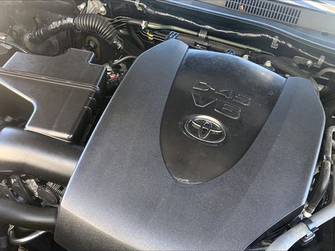 Used 2020 Toyota Tacoma TRD Sport AWD/4WD image 35